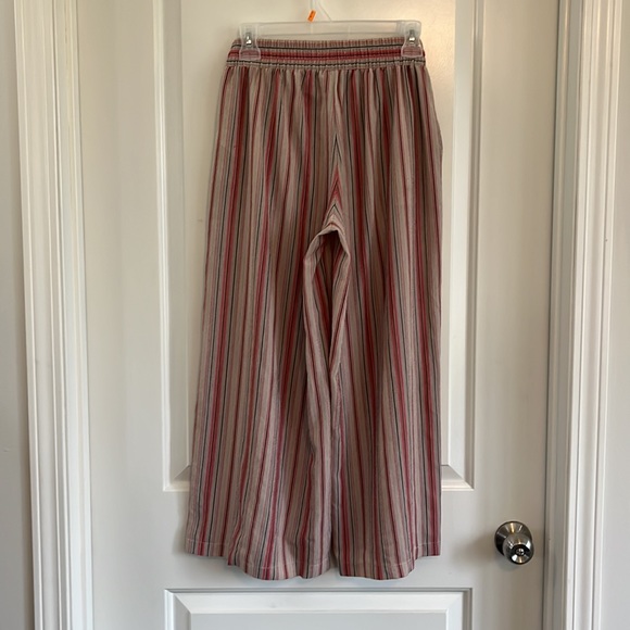 Max Studio striped wide legged capris size small - Picture 3 of 3
